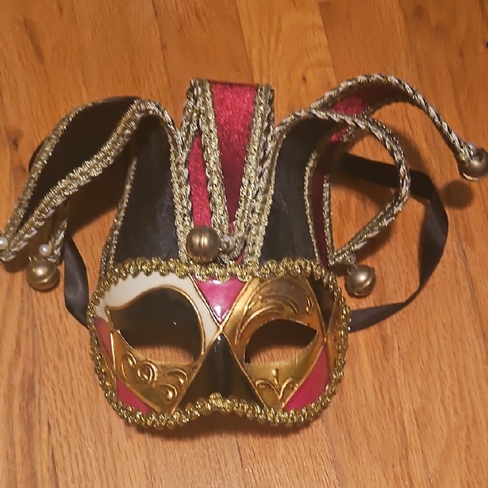 Luxurious Black and Gold Jester Mask